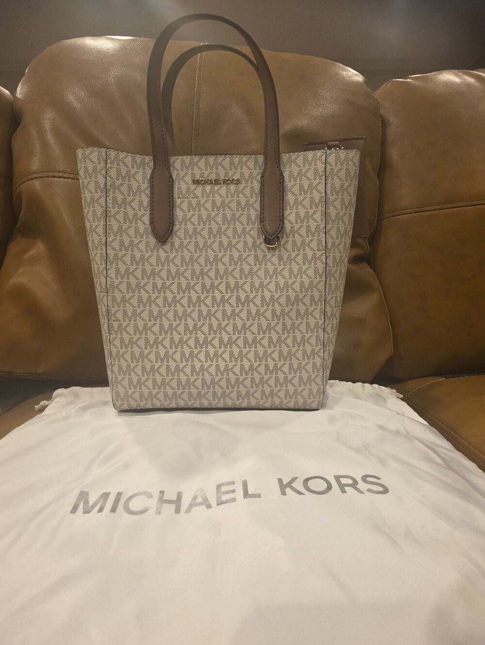 MICHAEL KORS~Vincent Signature Logo Tote Bag With Card Case, NWOT - Picture 2 of 16